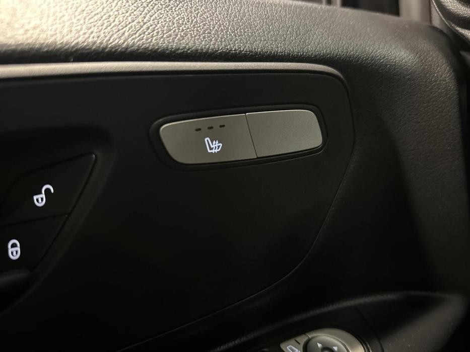 MERCEDES-BENZ VITO 2025
