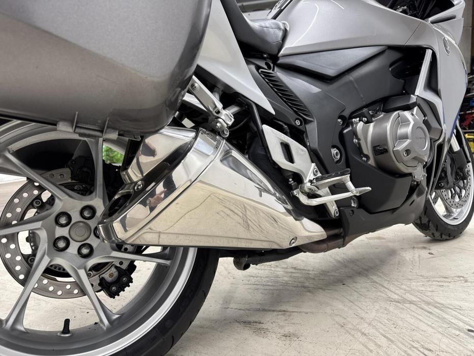 HONDA VFR 2011