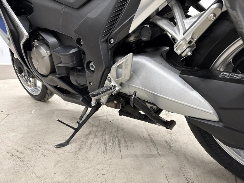 HONDA VFR 2011