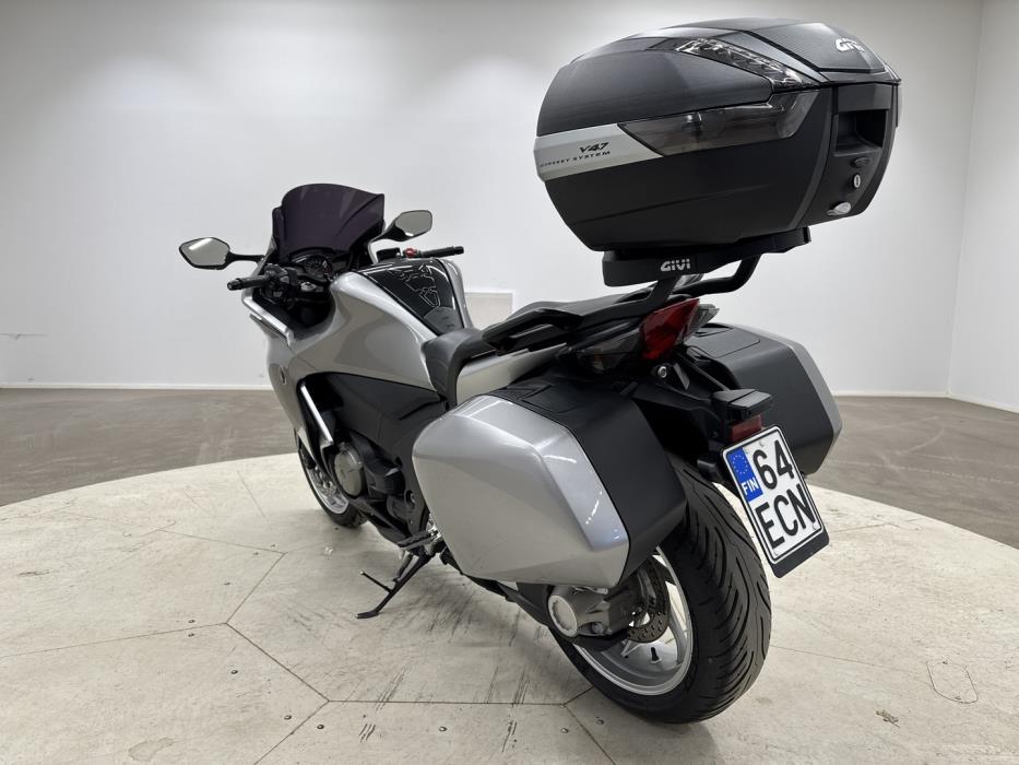 HONDA VFR 2011