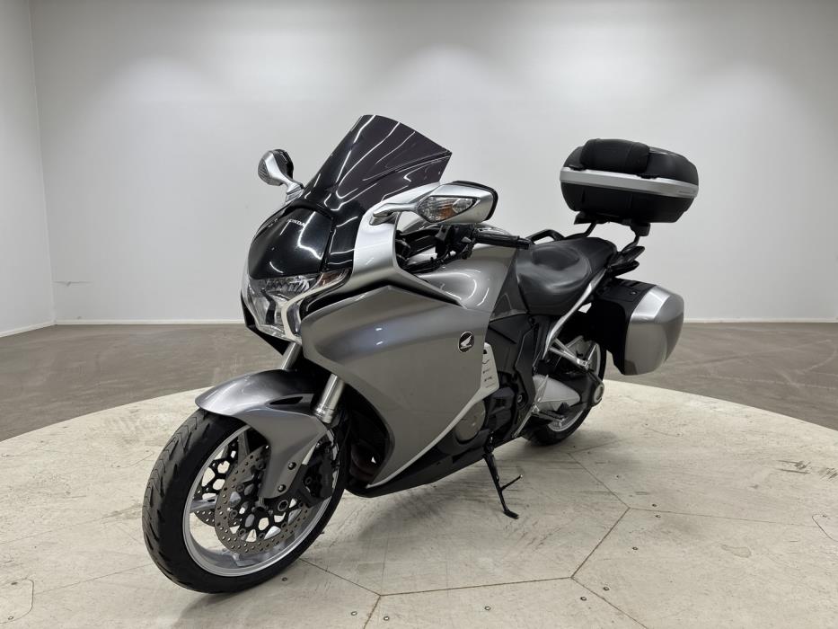 HONDA VFR 2011