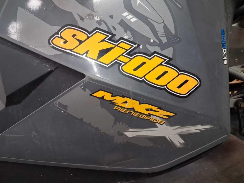 SKI-DOO MX Z 2008