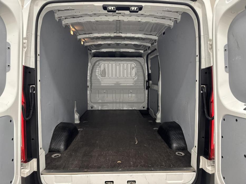 MAXUS DELIVER 9 2022