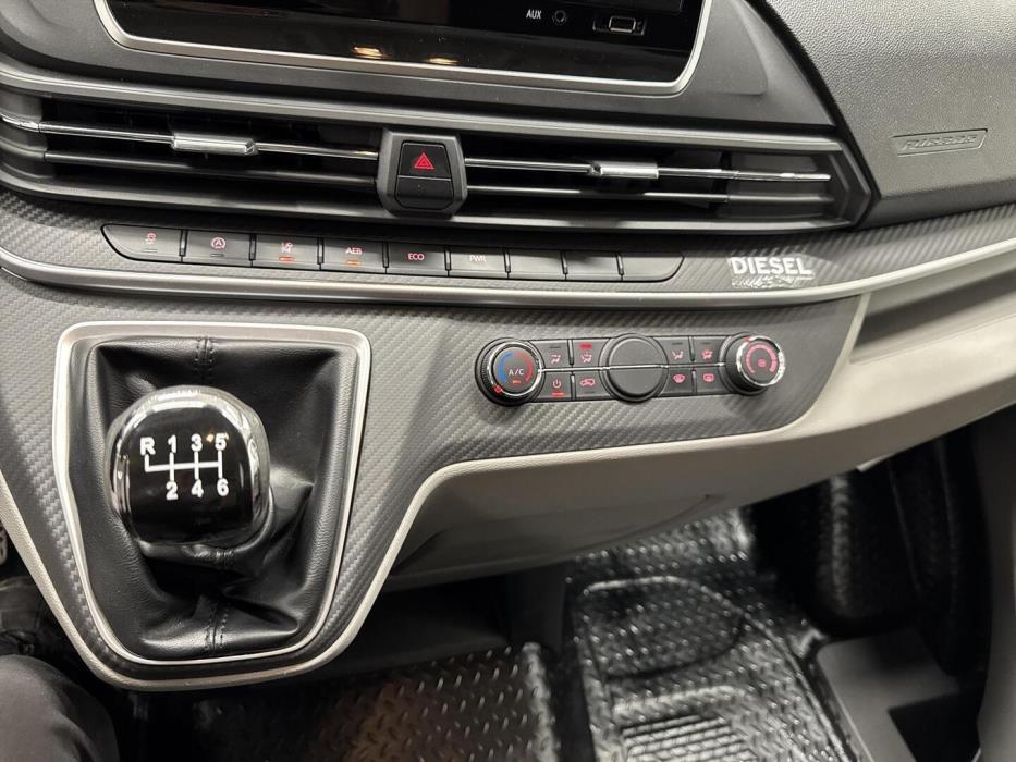 MAXUS DELIVER 9 2022