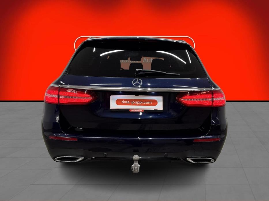 MERCEDES-BENZ E 2017