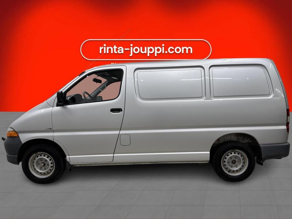 TOYOTA HIACE 2004