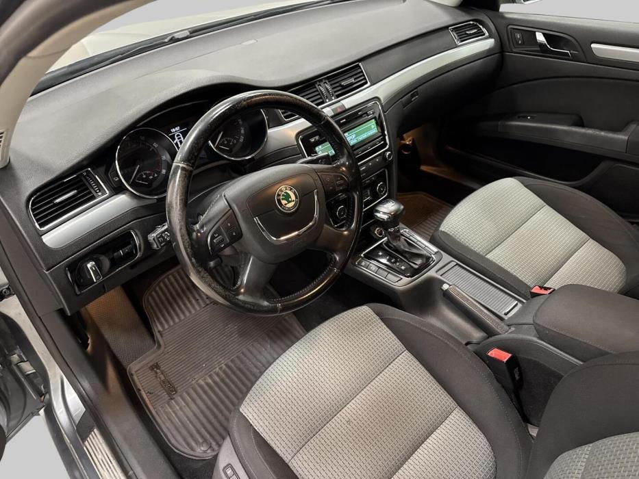 SKODA Superb 2009
