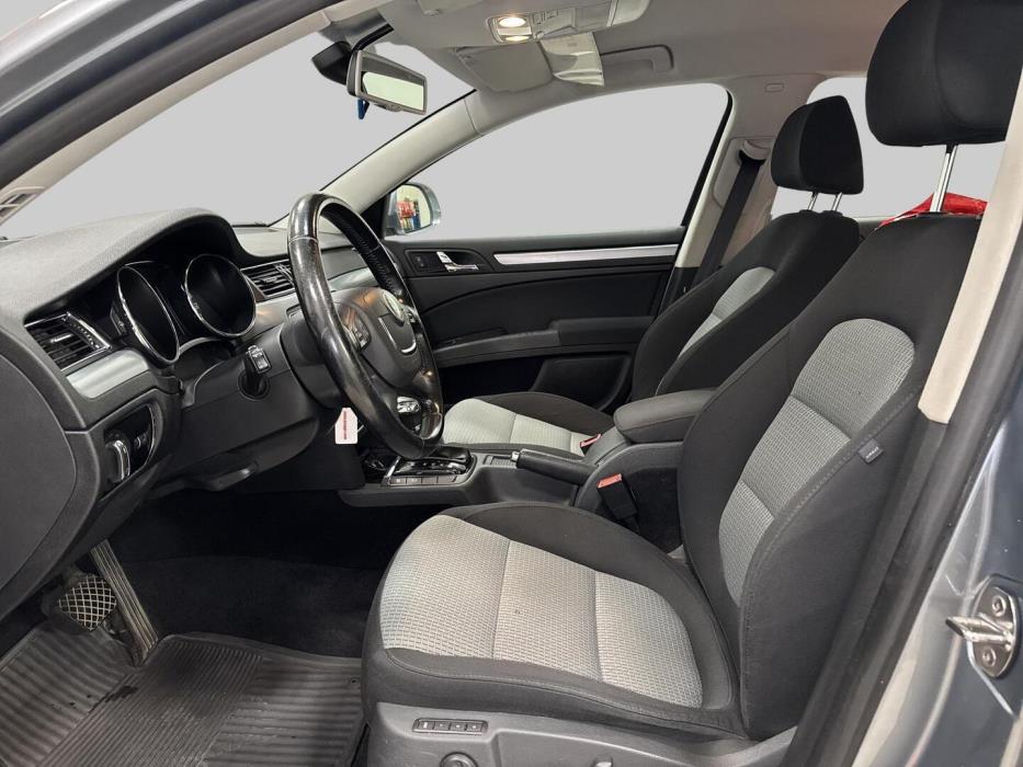 SKODA Superb 2009
