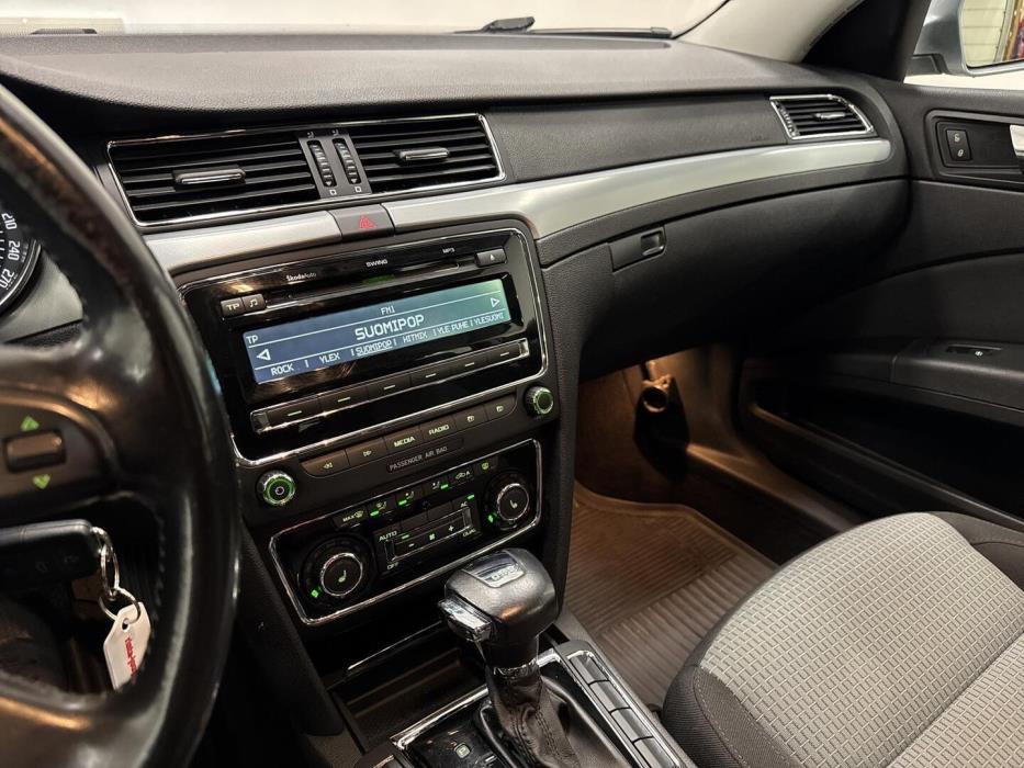 SKODA Superb 2009