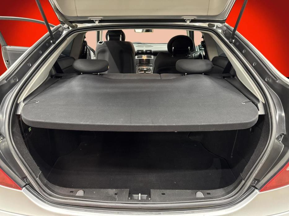 MERCEDES-BENZ C 2006