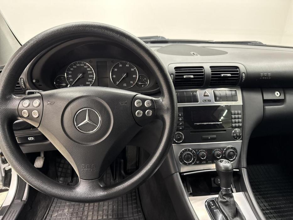 MERCEDES-BENZ C 2006