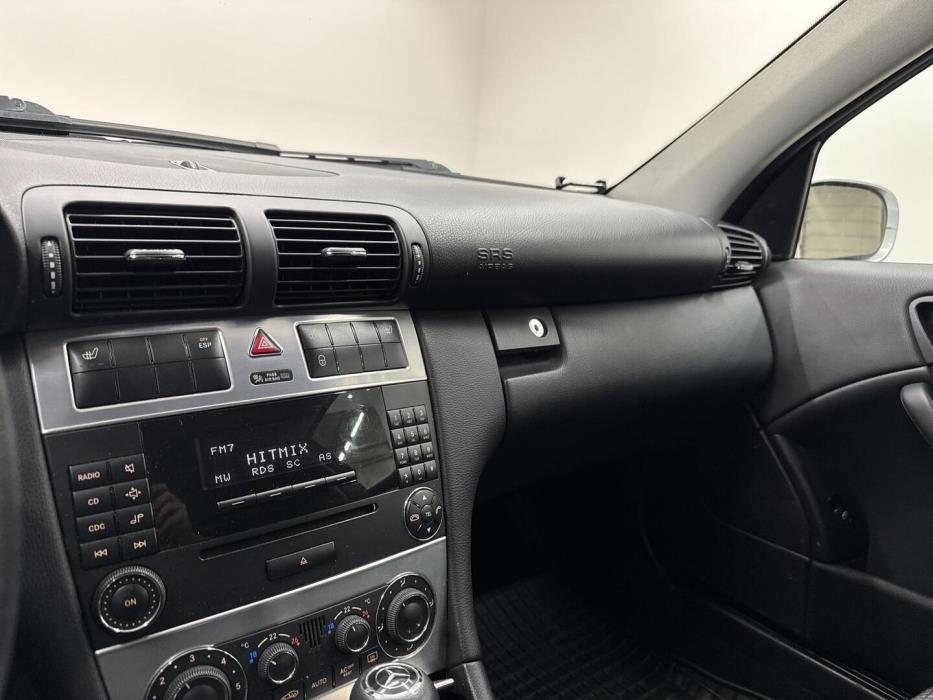 MERCEDES-BENZ C 2006