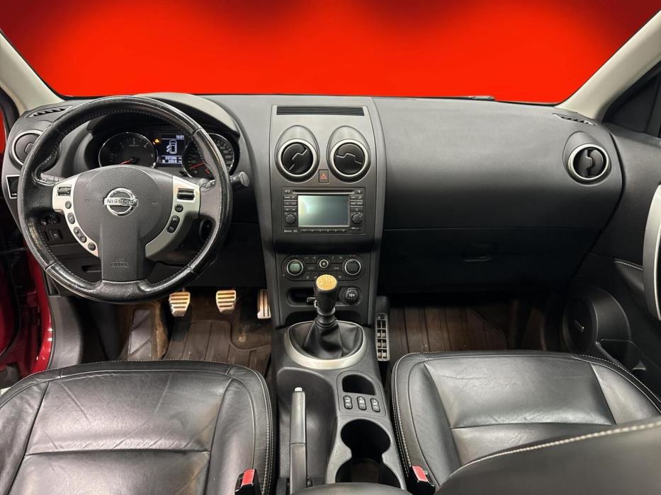 NISSAN Qashqai 2012