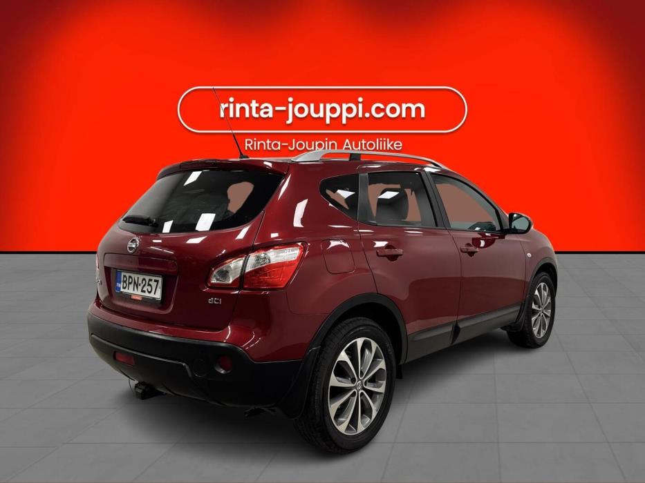 NISSAN Qashqai 2012