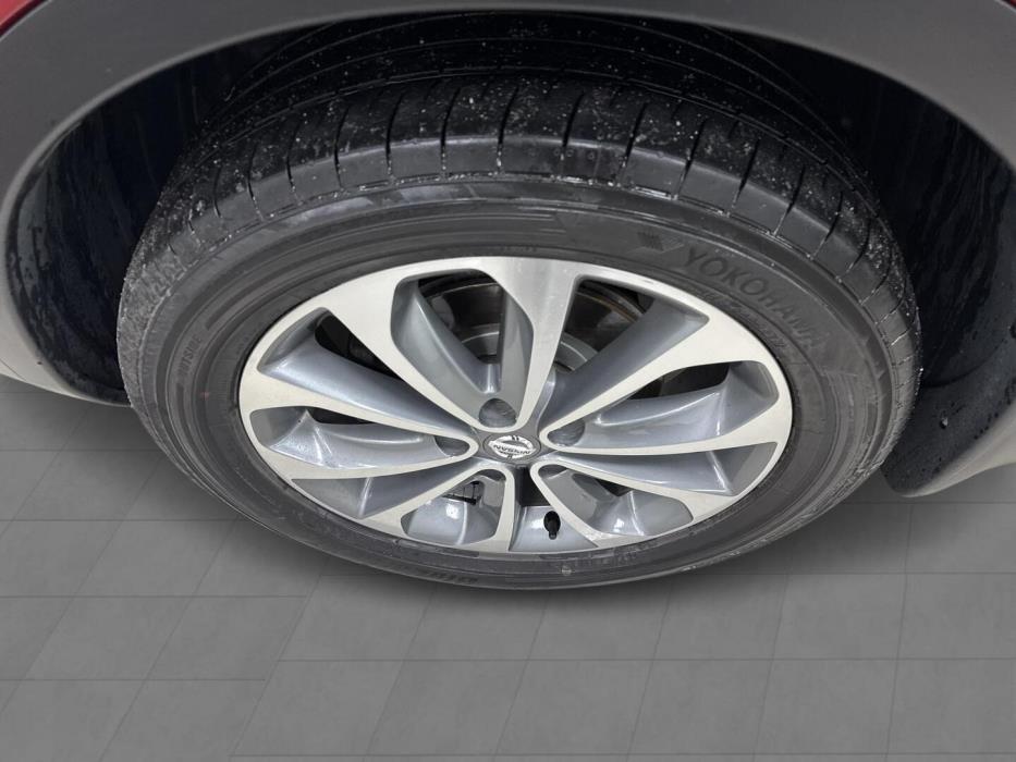 NISSAN Qashqai 2012