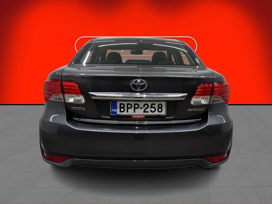 TOYOTA Avensis 2012