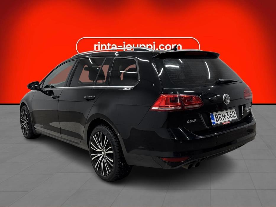 VOLKSWAGEN Golf 2014