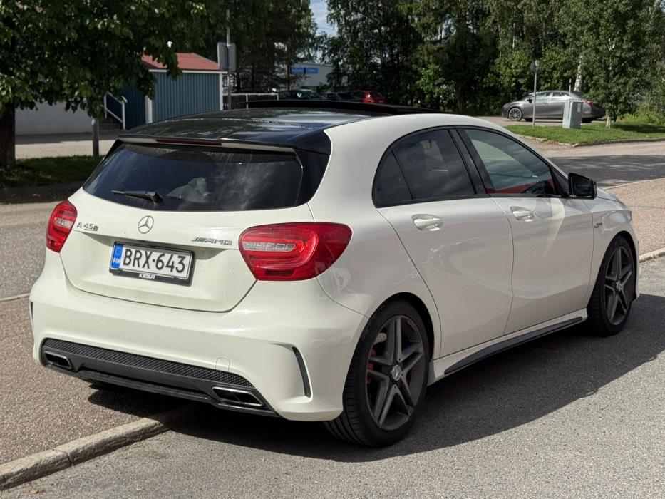 MERCEDES-BENZ A 45 AMG 2014
