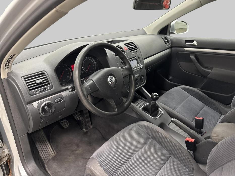 VOLKSWAGEN Jetta 2005