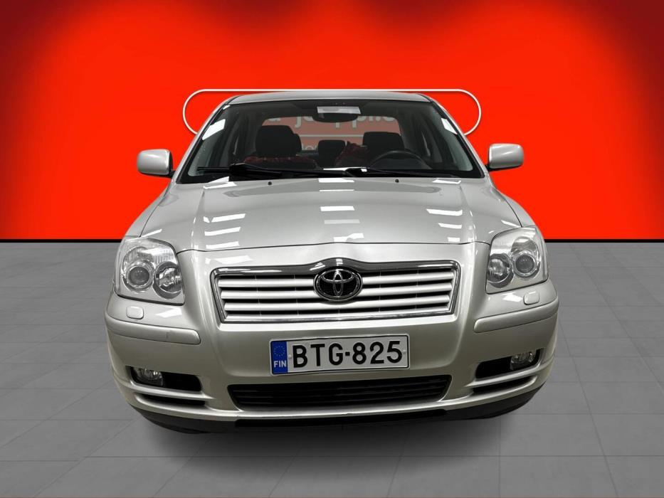 TOYOTA Avensis 2005