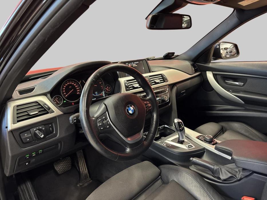 BMW 330 2017