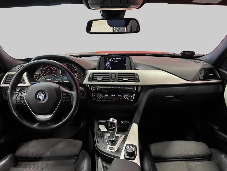 BMW 330 2017