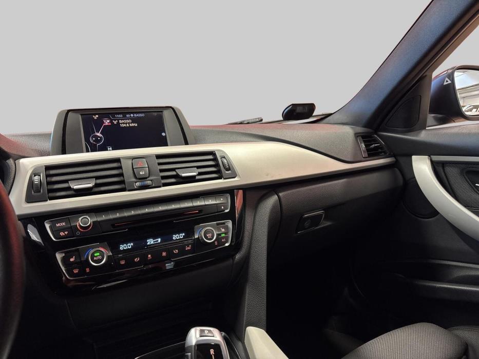 BMW 330 2017