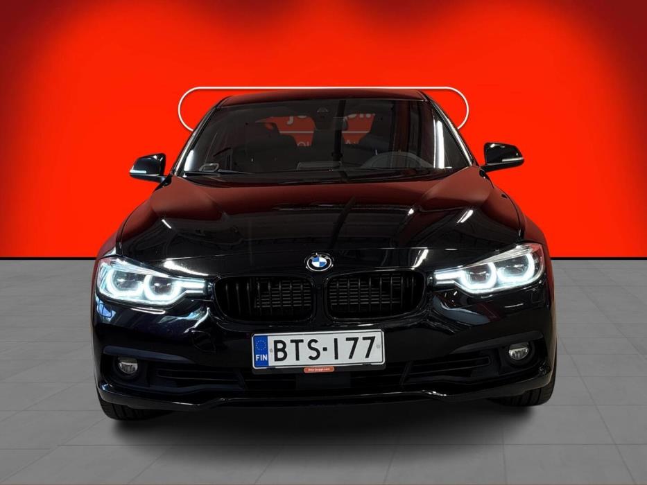 BMW 330 2017