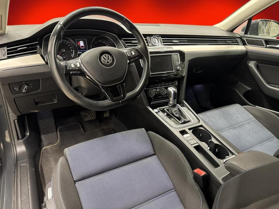 VOLKSWAGEN Passat 2017