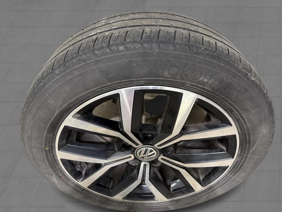 VOLKSWAGEN Passat 2017