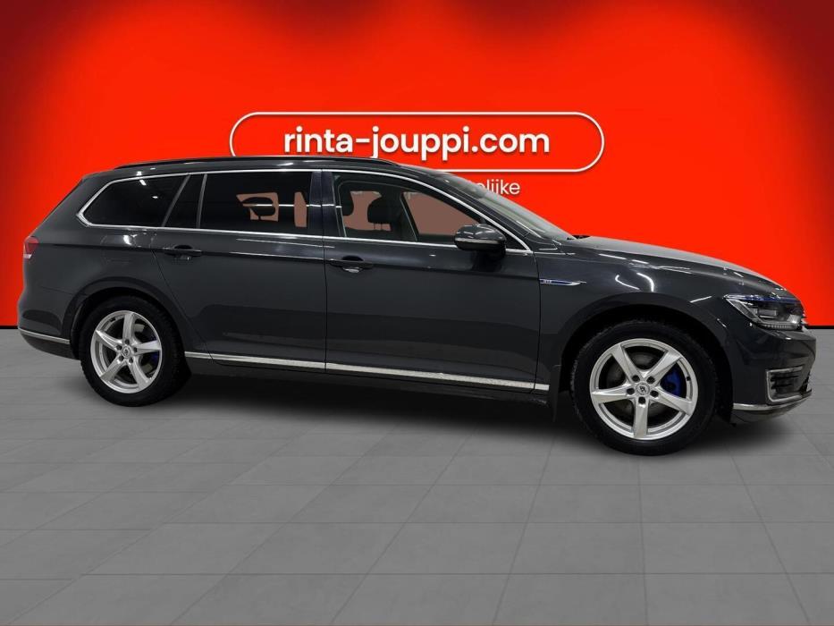VOLKSWAGEN Passat 2017