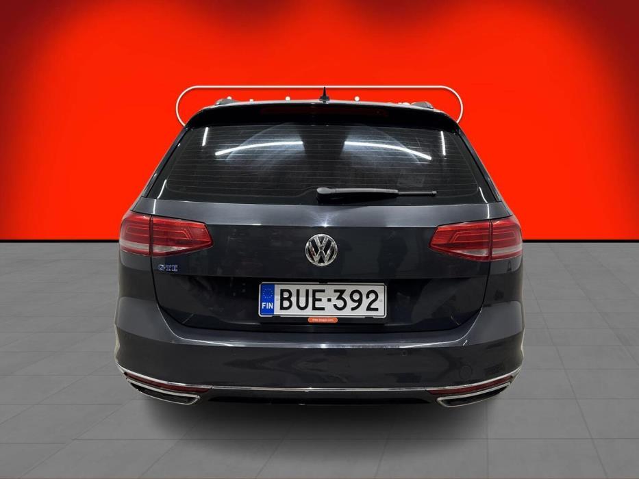 VOLKSWAGEN Passat 2017