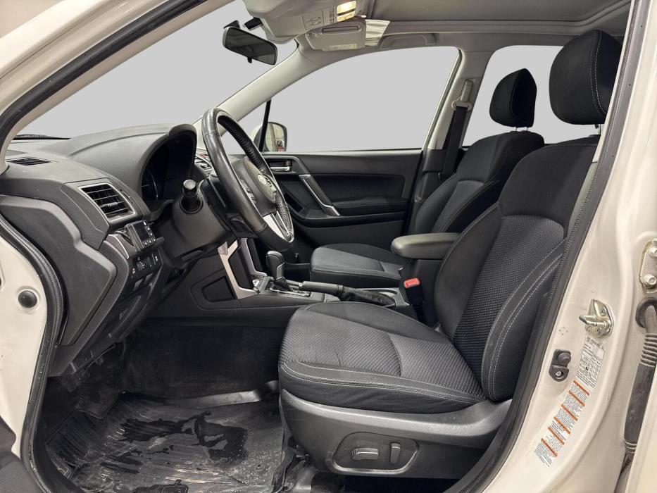 SUBARU FORESTER 2018