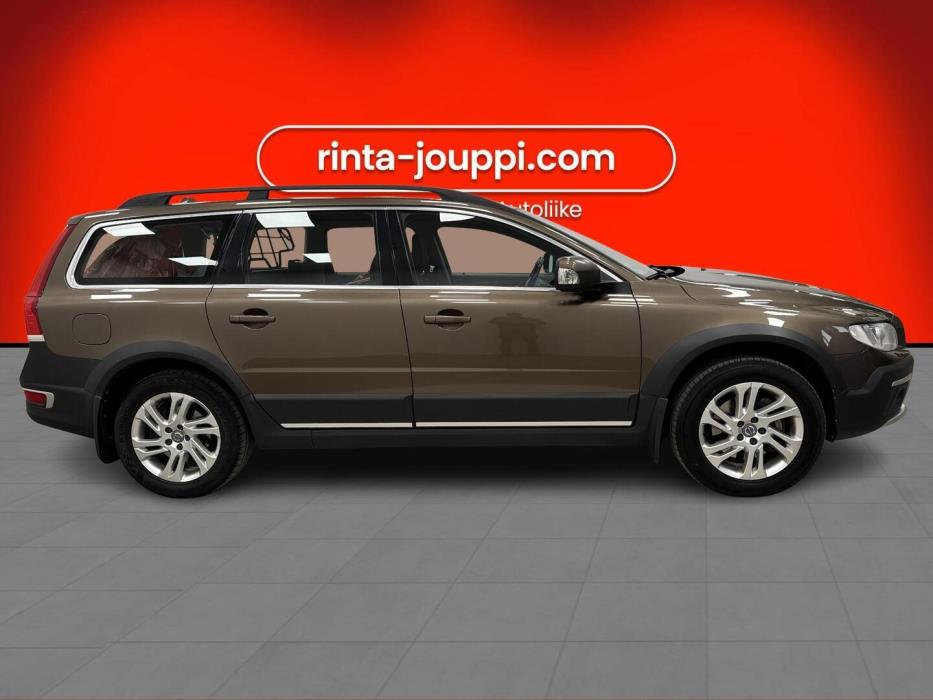 VOLVO XC70 2016
