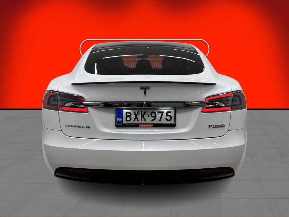 TESLA Model S 2019