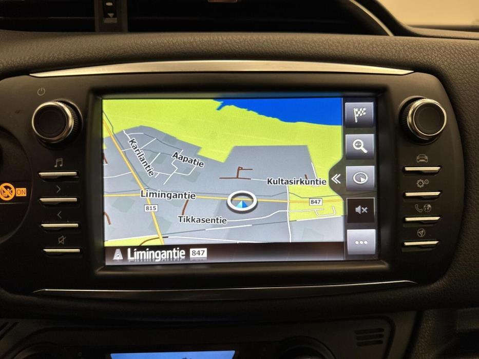 TOYOTA Yaris 2019