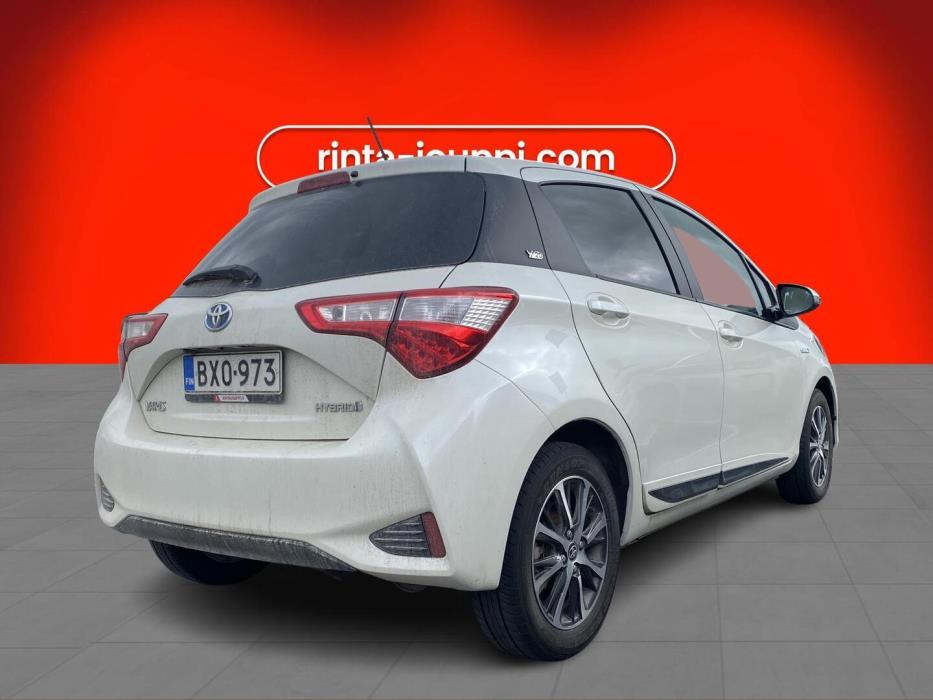TOYOTA Yaris 2019