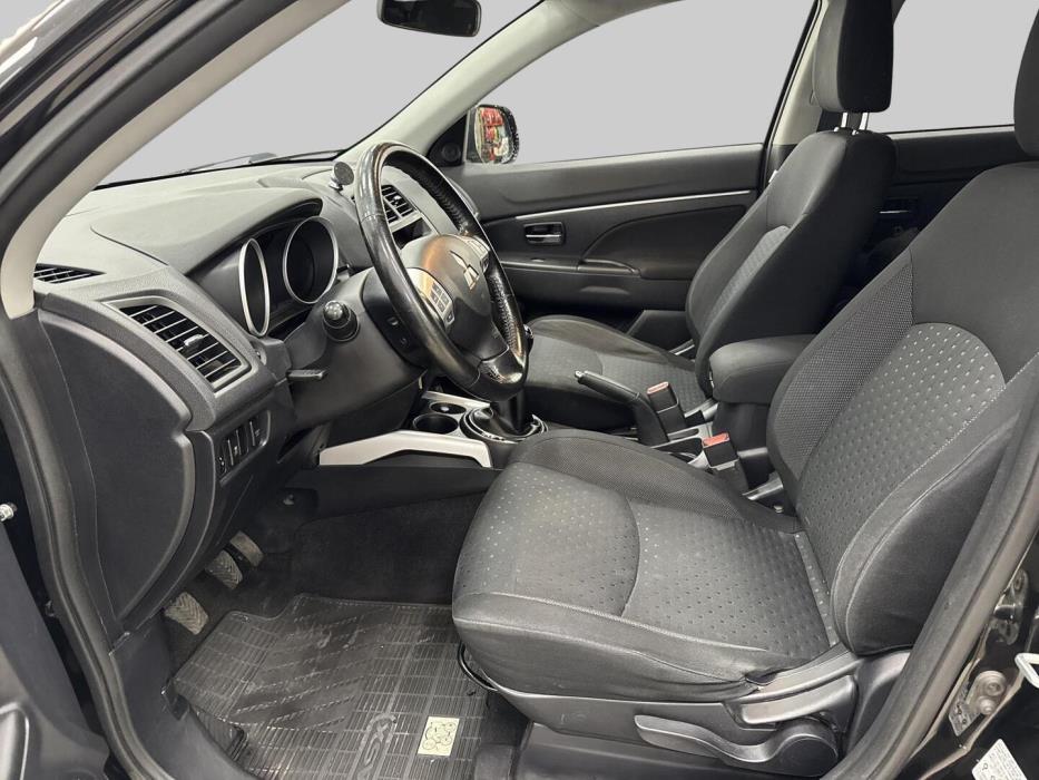 MITSUBISHI ASX 2011