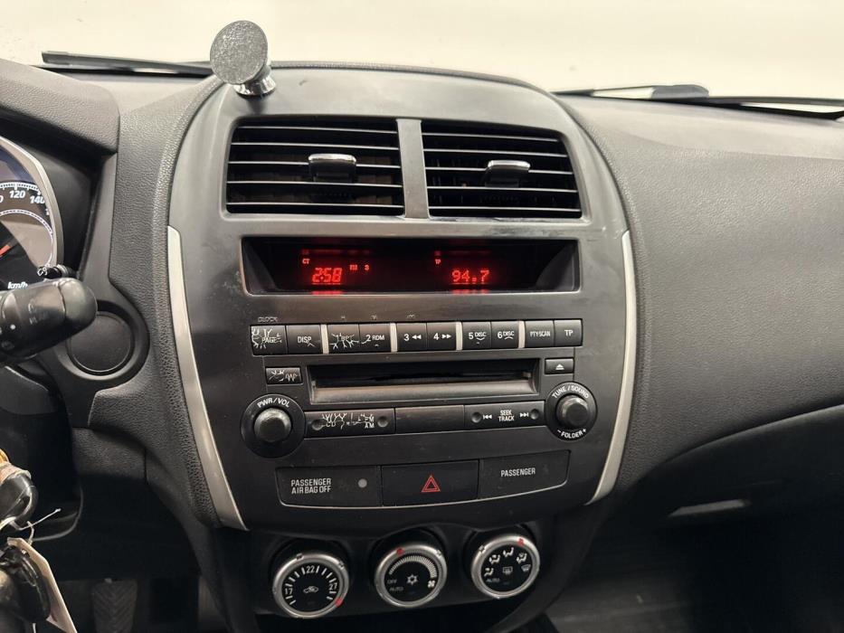MITSUBISHI ASX 2011