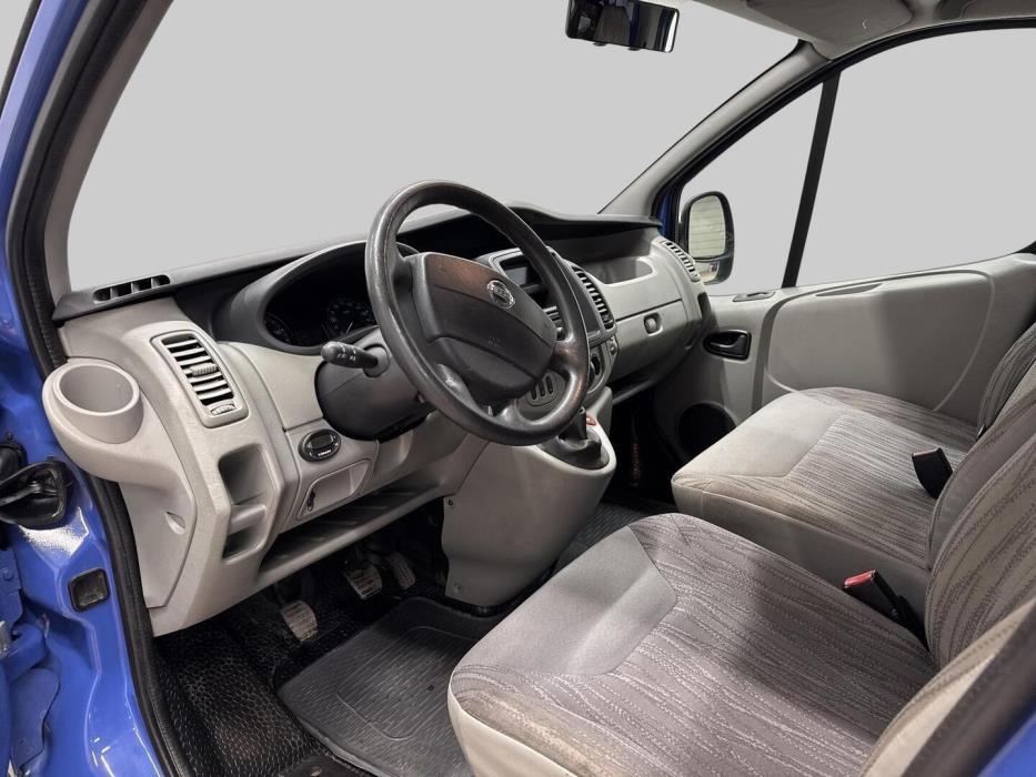 NISSAN Primastar 2012