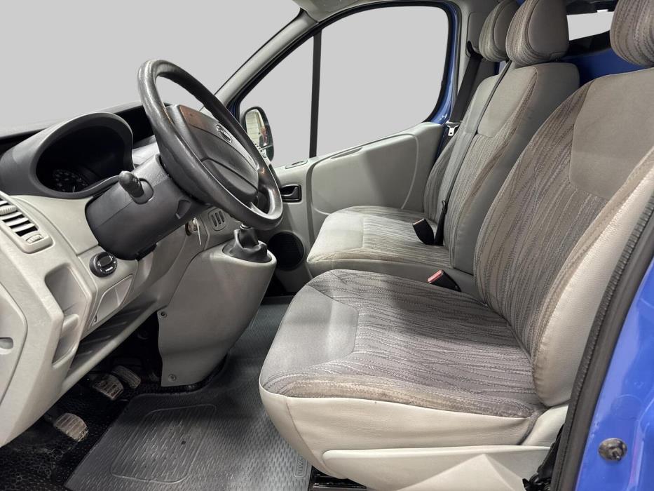 NISSAN Primastar 2012