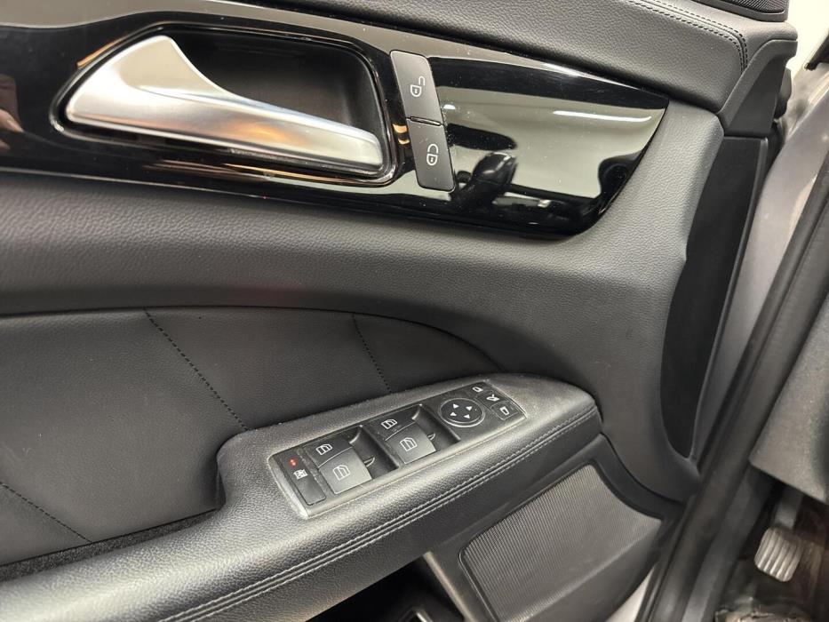 MERCEDES-BENZ CLS 2012