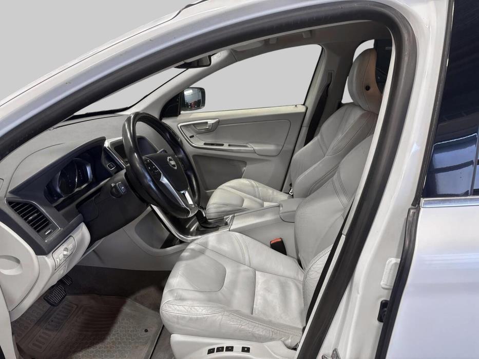 VOLVO XC60 2013