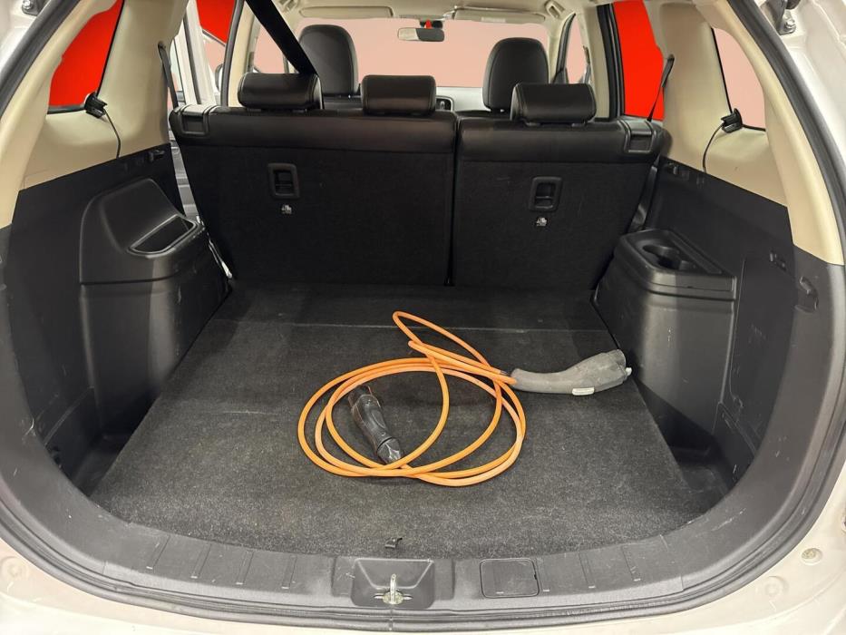 MITSUBISHI Outlander PHEV 2014