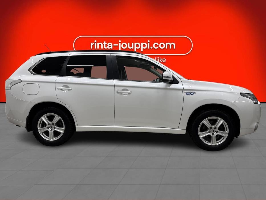 MITSUBISHI Outlander PHEV 2014