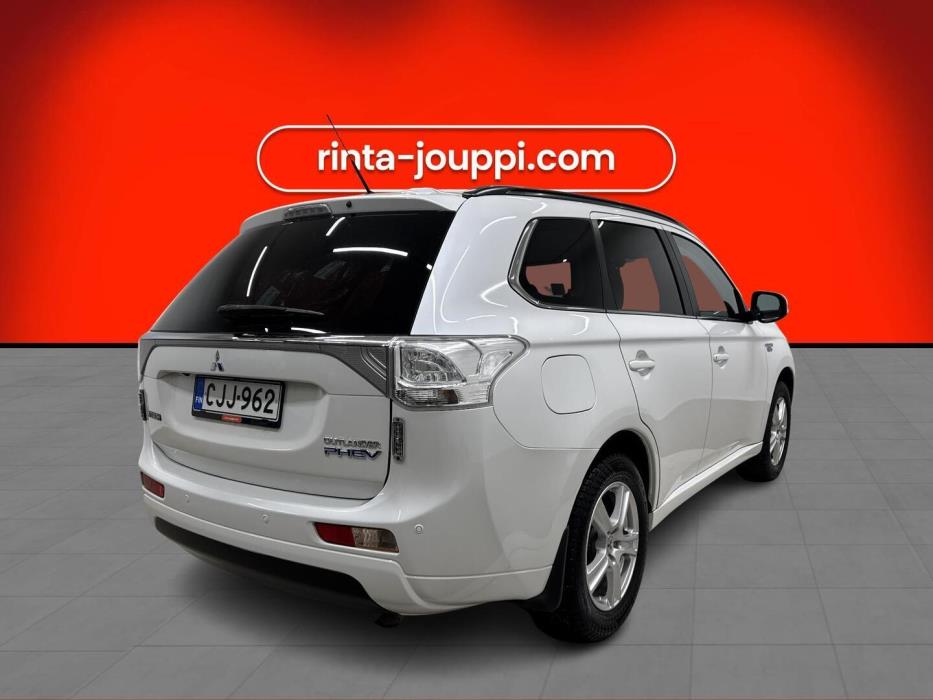 MITSUBISHI Outlander PHEV 2014