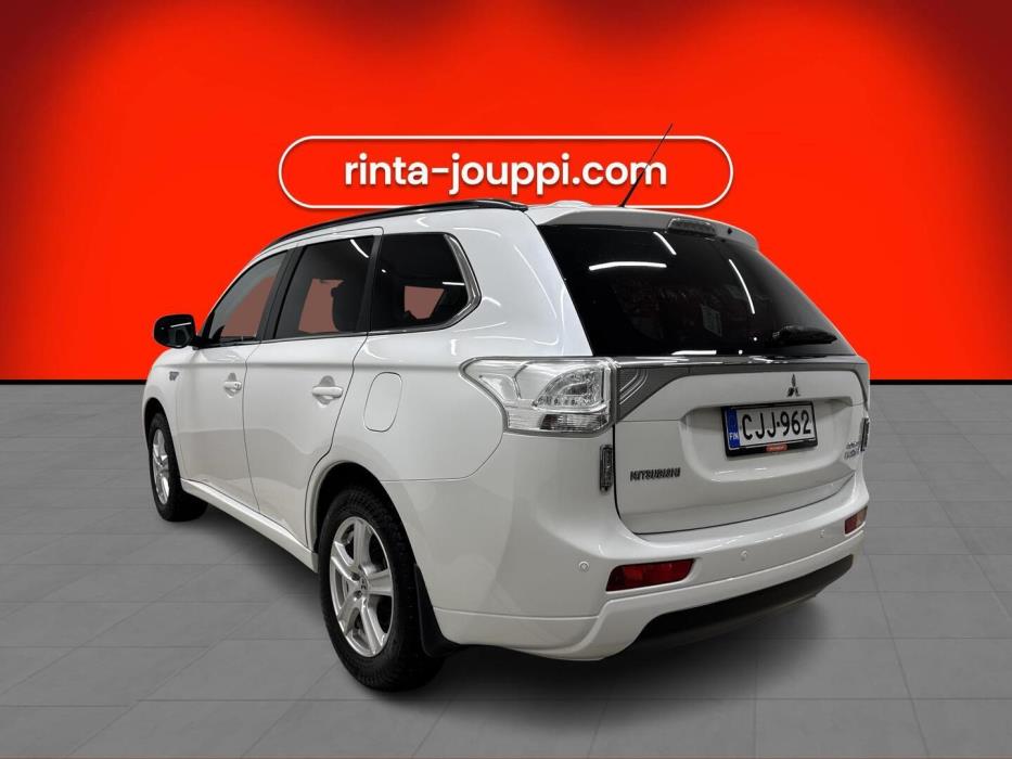 MITSUBISHI Outlander PHEV 2014