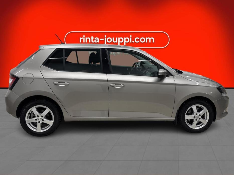 SKODA Fabia 2015