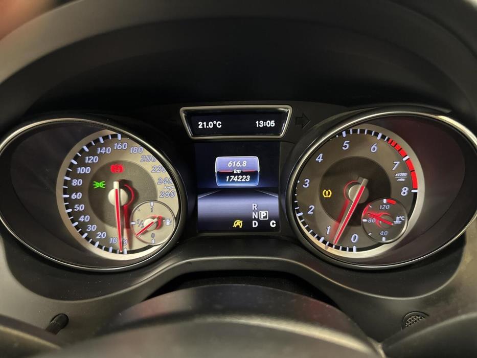 MERCEDES-BENZ CLA 2015