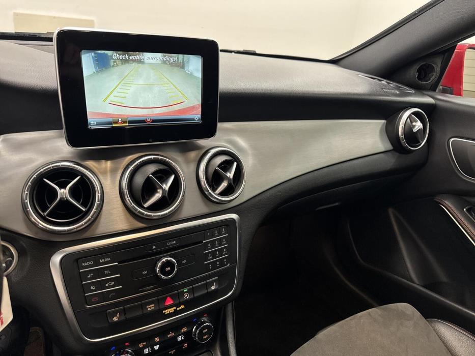 MERCEDES-BENZ CLA 2015